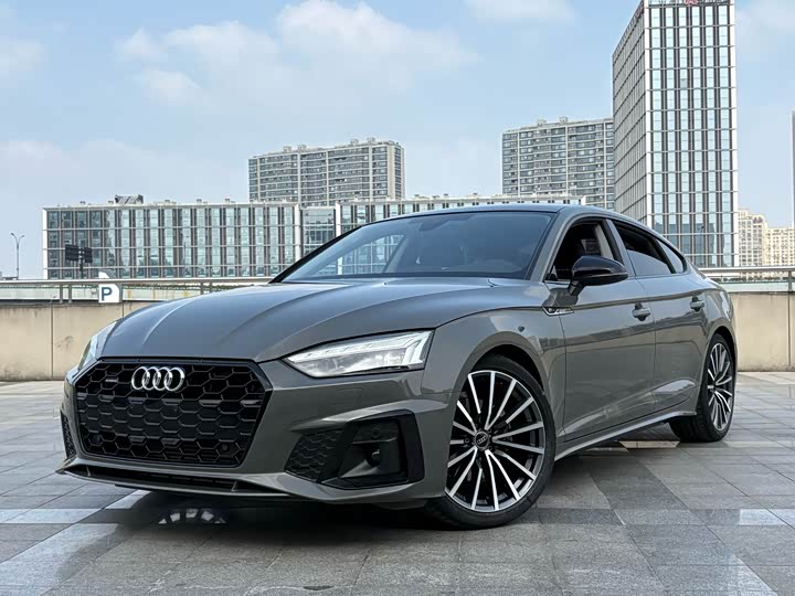 Фото 2 - Audi A5