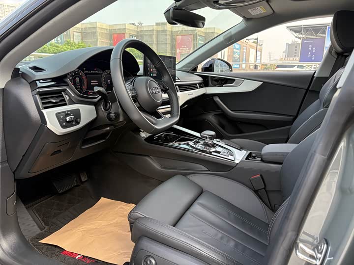 Фото 5 - Audi A5