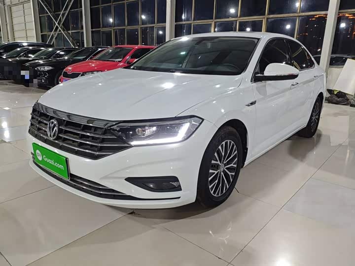 Фото 1 - Volkswagen Sagitar L