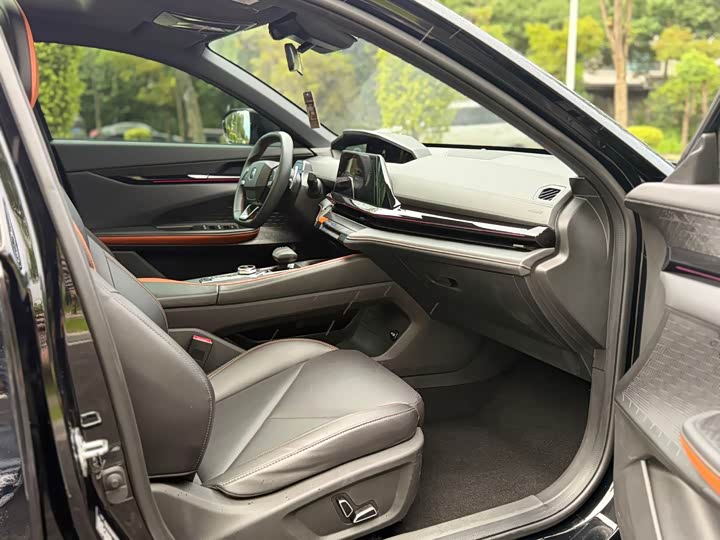 Фото 13 - Changan UNI-V