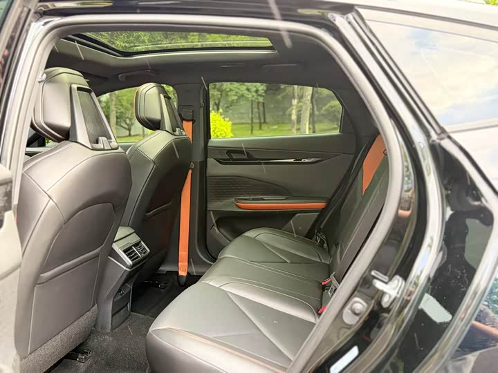 Фото 9 - Changan UNI-V