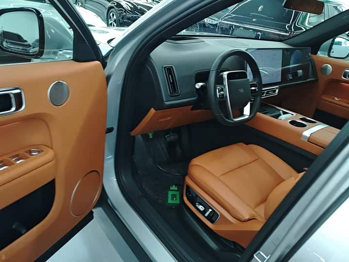 Фото 16 - LiXiang L7