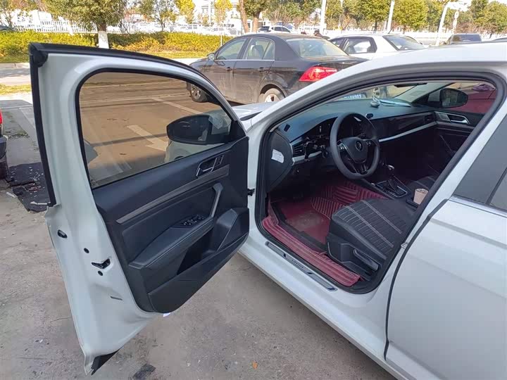 Фото 13 - Volkswagen Lavida