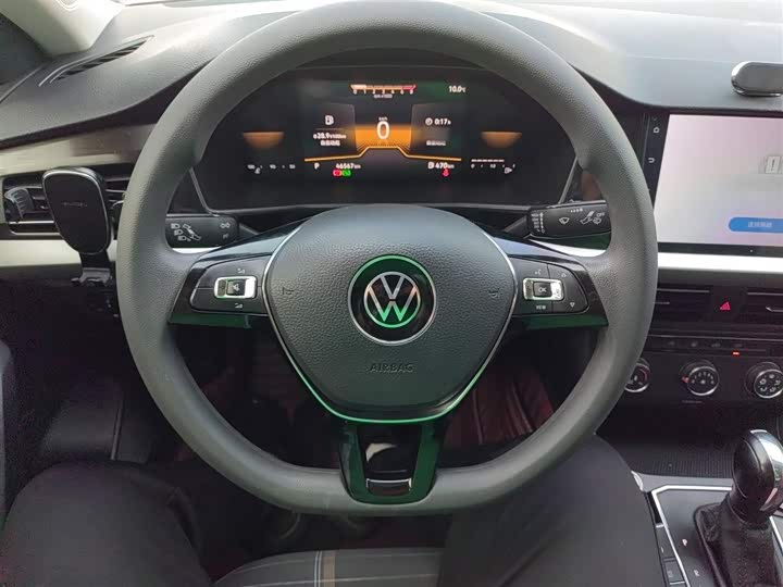 Фото 3 - Volkswagen Lavida