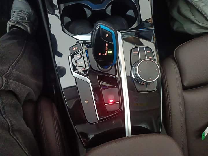 Фото 7 - BMW iX3