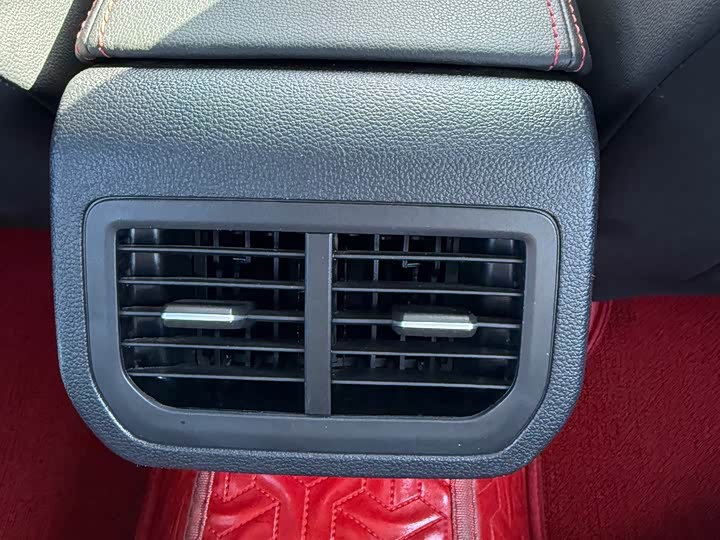 Фото 11 - Volkswagen Lavida