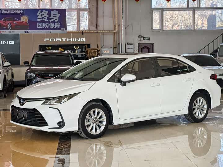 Фото 3 - Toyota Corolla