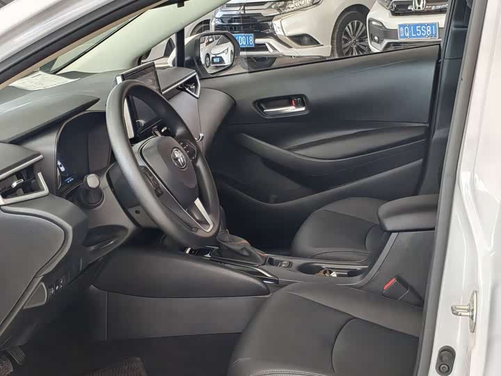 Фото 7 - Toyota Corolla