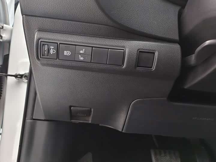 Фото 9 - Toyota Corolla