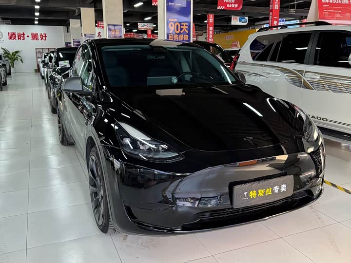 Фото 2 - Tesla Model Y