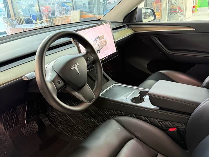 Фото 5 - Tesla Model Y
