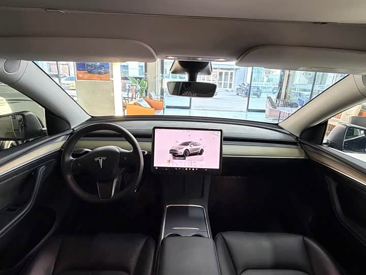 Фото 9 - Tesla Model Y