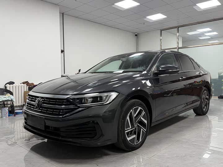 Фото 1 - Volkswagen Sagitar L