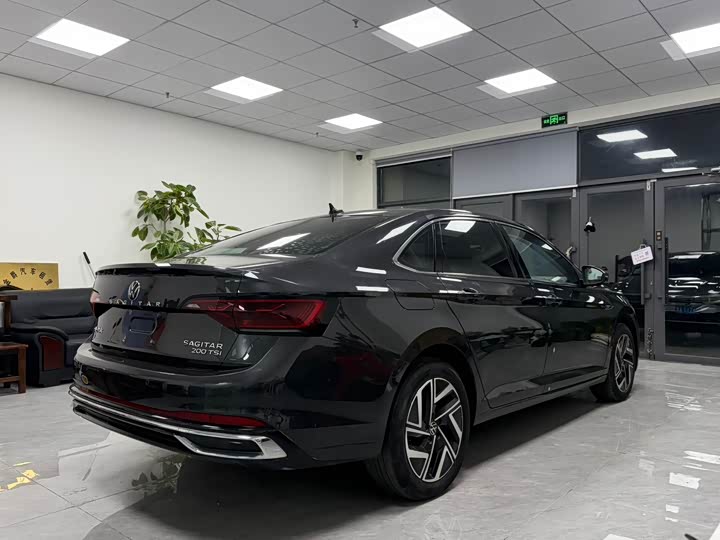 Фото 8 - Volkswagen Sagitar L