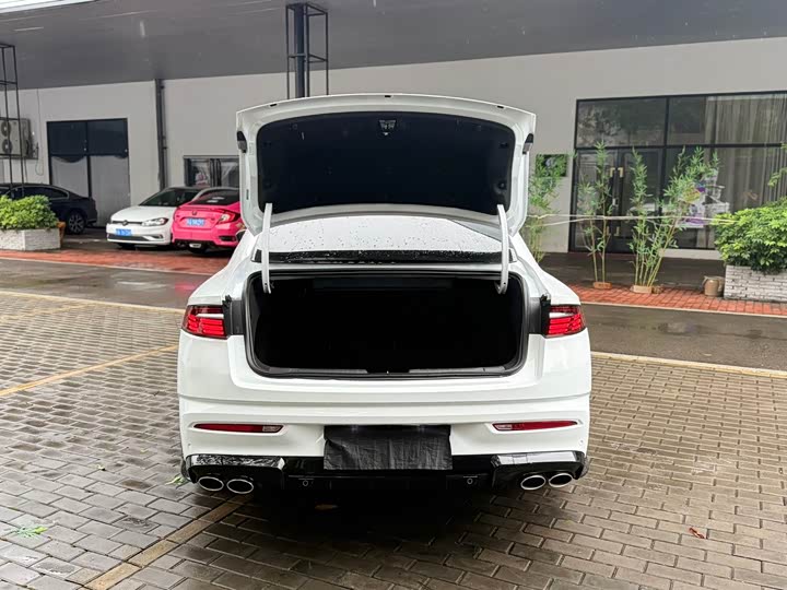 Фото 13 - Geely Preface