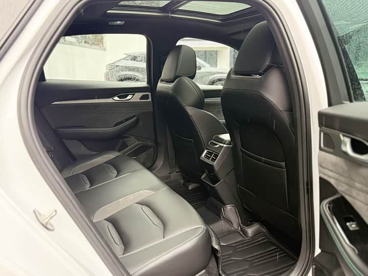 Фото 14 - Geely Preface