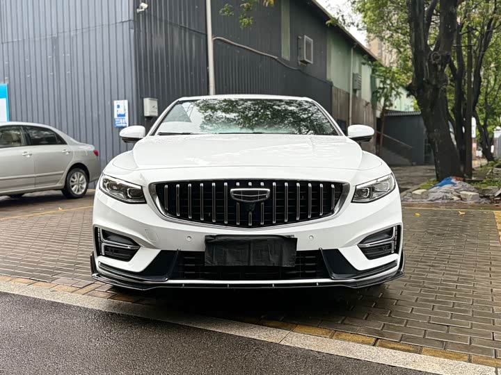 Фото 2 - Geely Preface