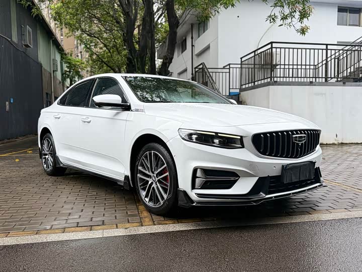 Фото 3 - Geely Preface