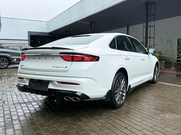 Фото 5 - Geely Preface