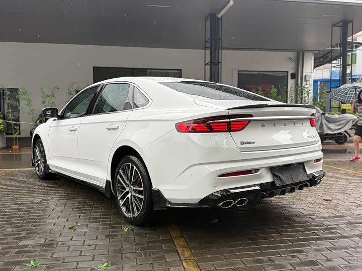 Фото 7 - Geely Preface