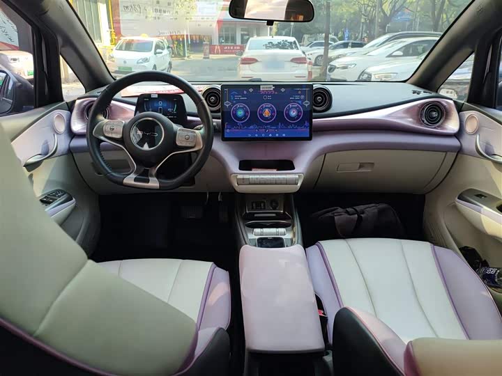 Фото 10 - BYD Dolphin