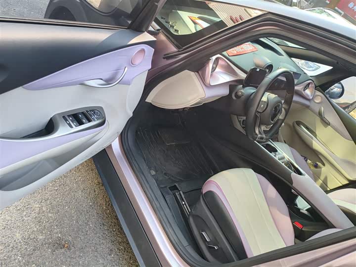 Фото 16 - BYD Dolphin