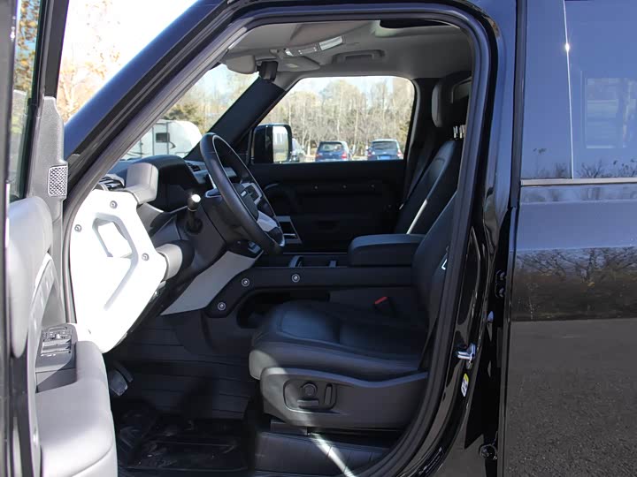 Фото 10 - Land Rover Defender