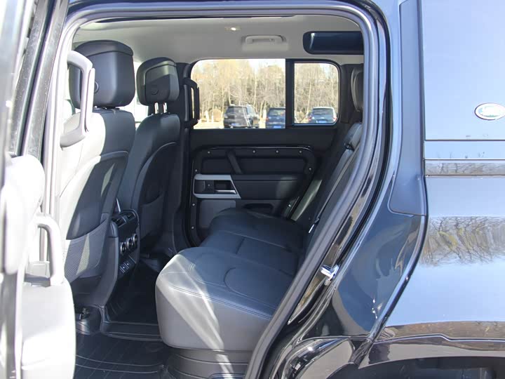 Фото 11 - Land Rover Defender