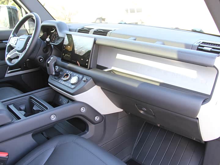 Фото 13 - Land Rover Defender