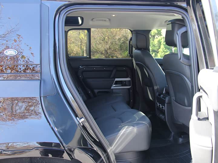 Фото 15 - Land Rover Defender