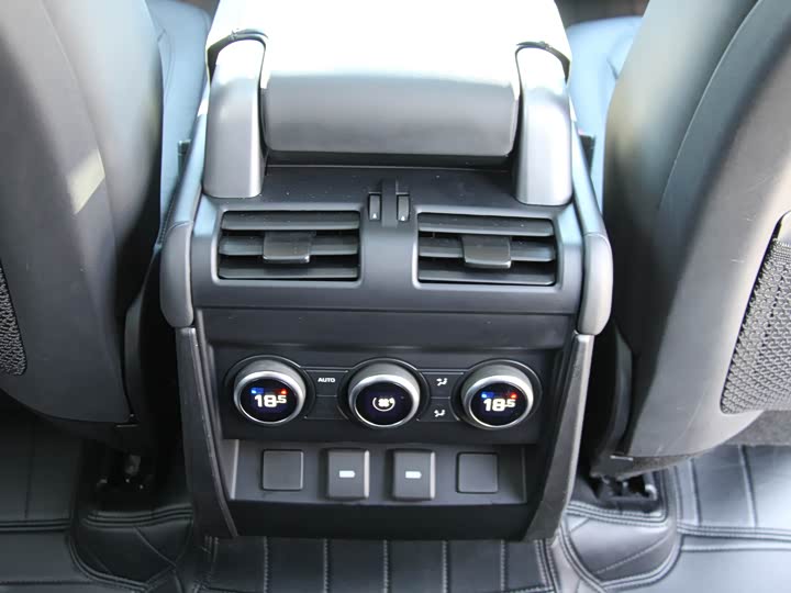 Фото 16 - Land Rover Defender