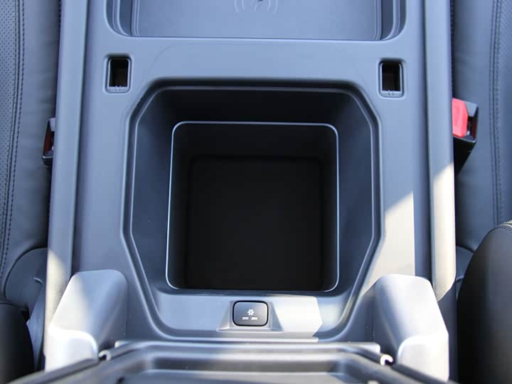 Фото 17 - Land Rover Defender