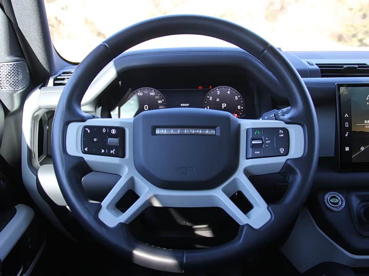 Фото 22 - Land Rover Defender