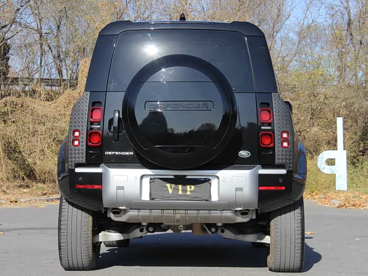 Фото 7 - Land Rover Defender