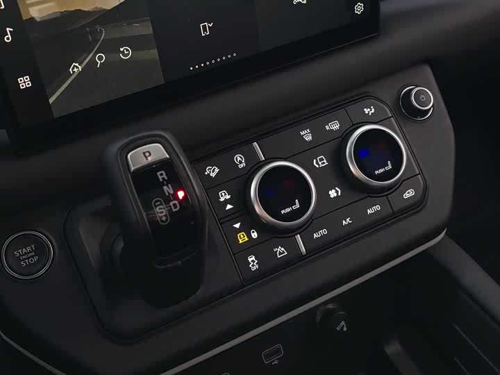 Фото 13 - Land Rover Defender