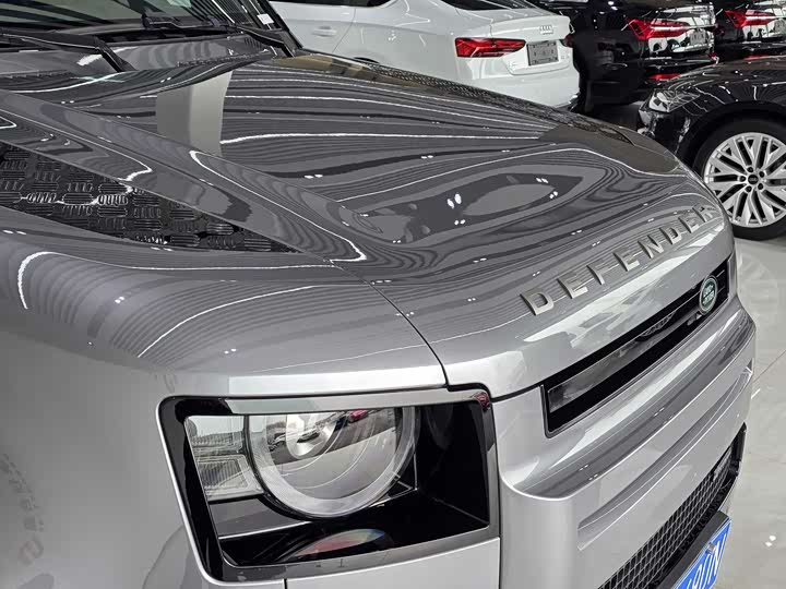 Фото 16 - Land Rover Defender