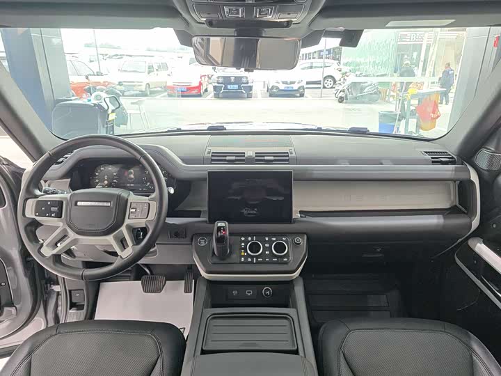 Фото 20 - Land Rover Defender