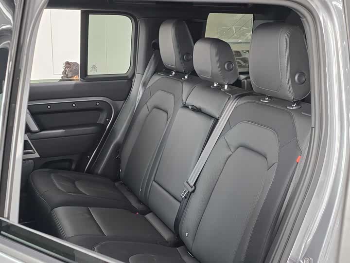 Фото 6 - Land Rover Defender