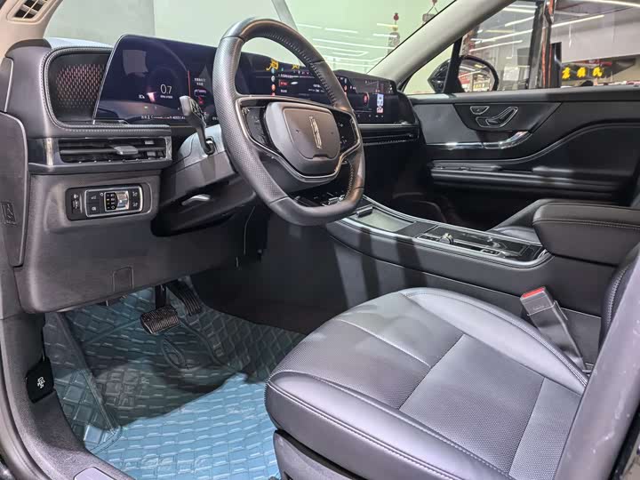 Фото 11 - Lincoln Corsair