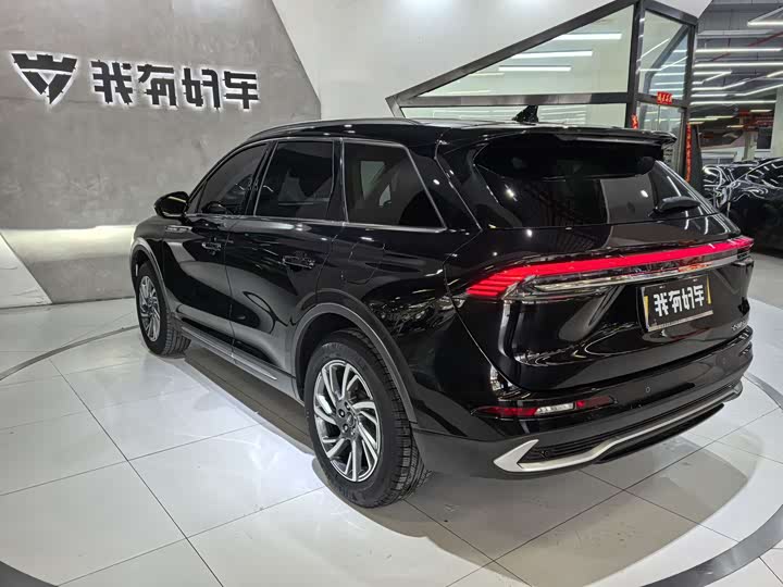 Фото 6 - Lincoln Corsair