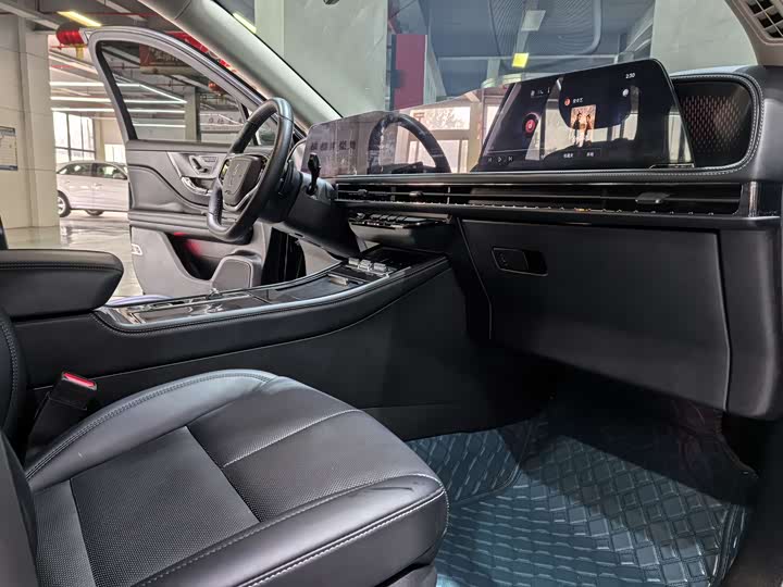 Фото 9 - Lincoln Corsair