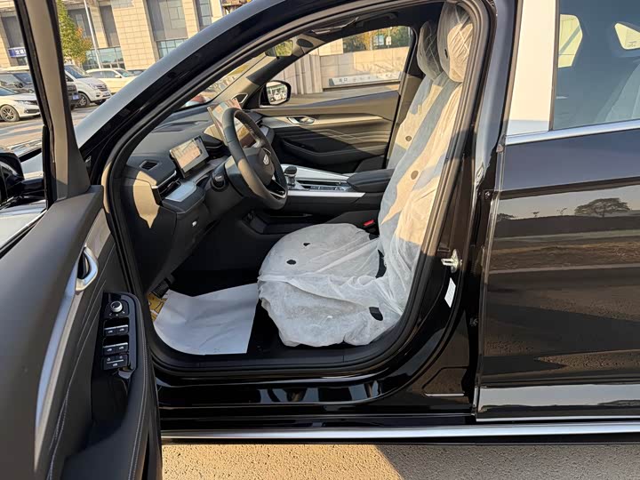 Photo 4 - Geely Preface