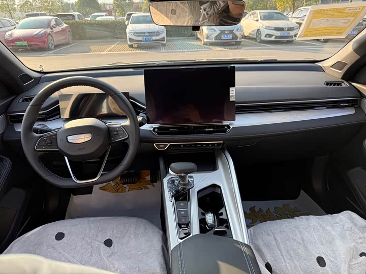 Photo 6 - Geely Preface