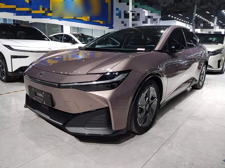 Фото 2 - Toyota bZ3