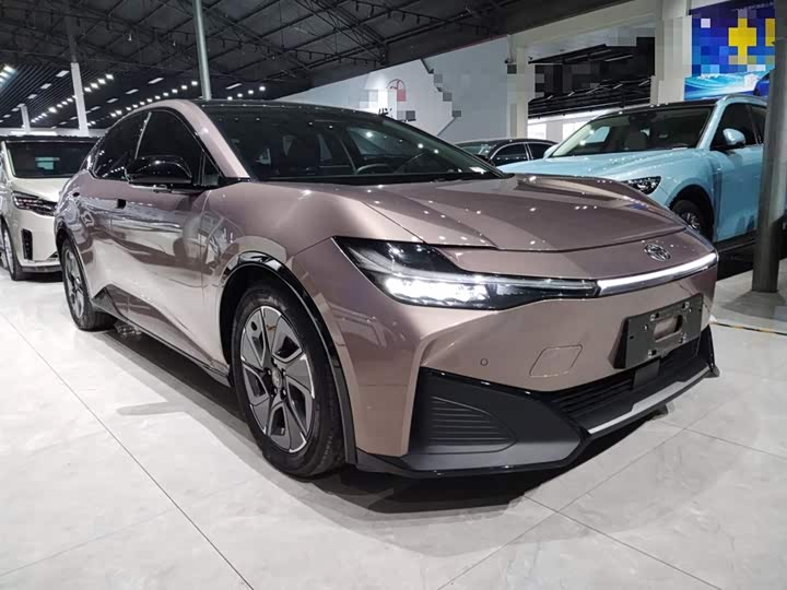 Фото 4 - Toyota bZ3