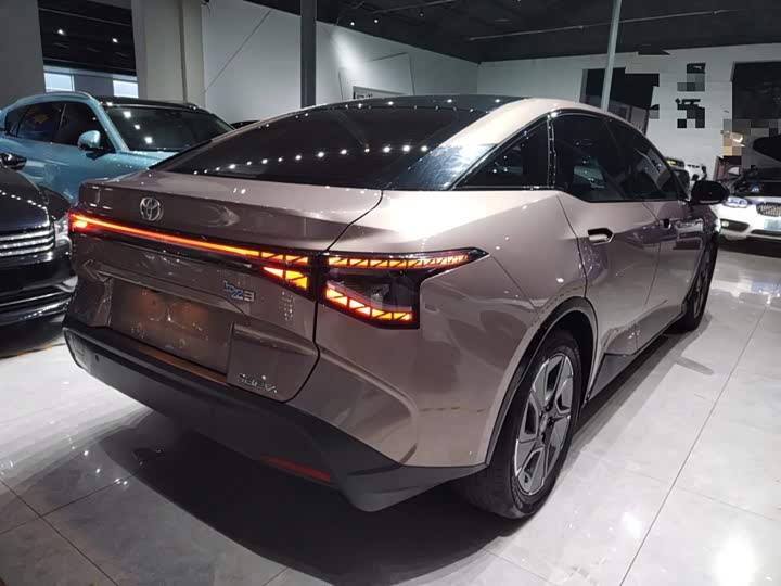 Фото 7 - Toyota bZ3