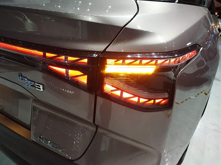 Фото 8 - Toyota bZ3