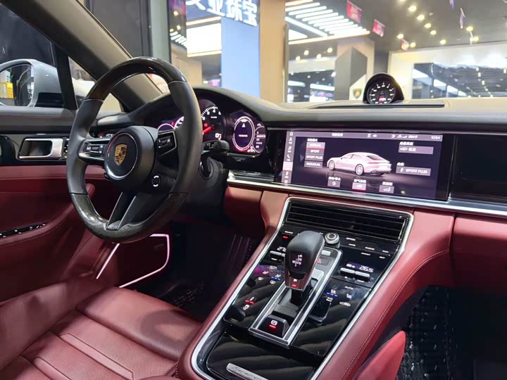 Фото 21 - Porsche Panamera