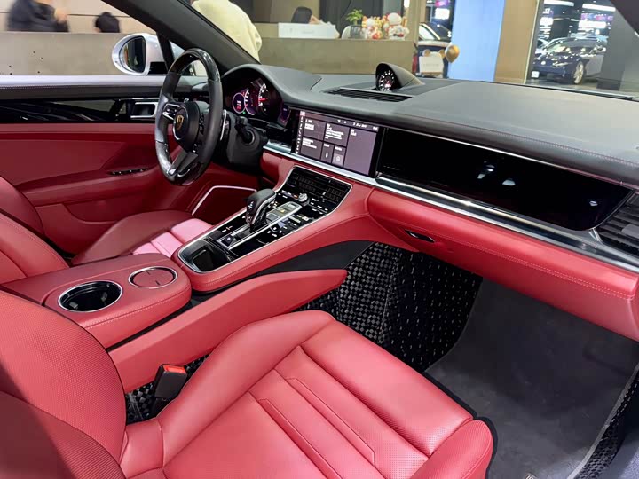 Фото 24 - Porsche Panamera