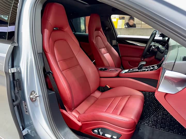 Фото 26 - Porsche Panamera